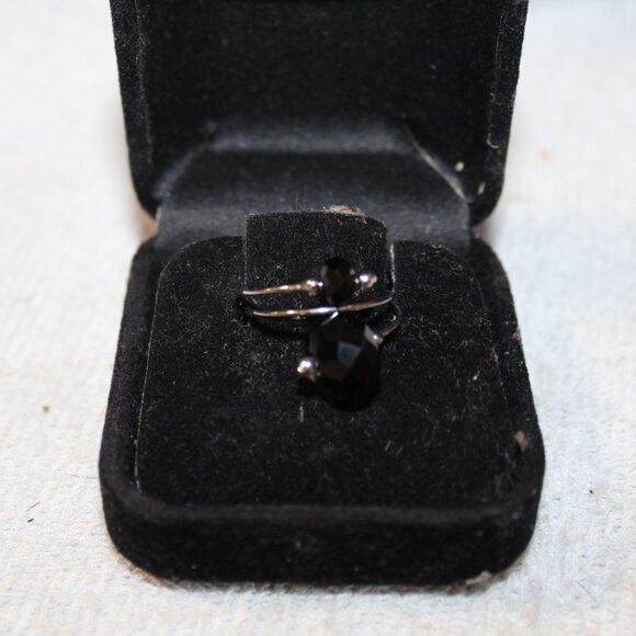 RING  -035 - Picture 1 of 1